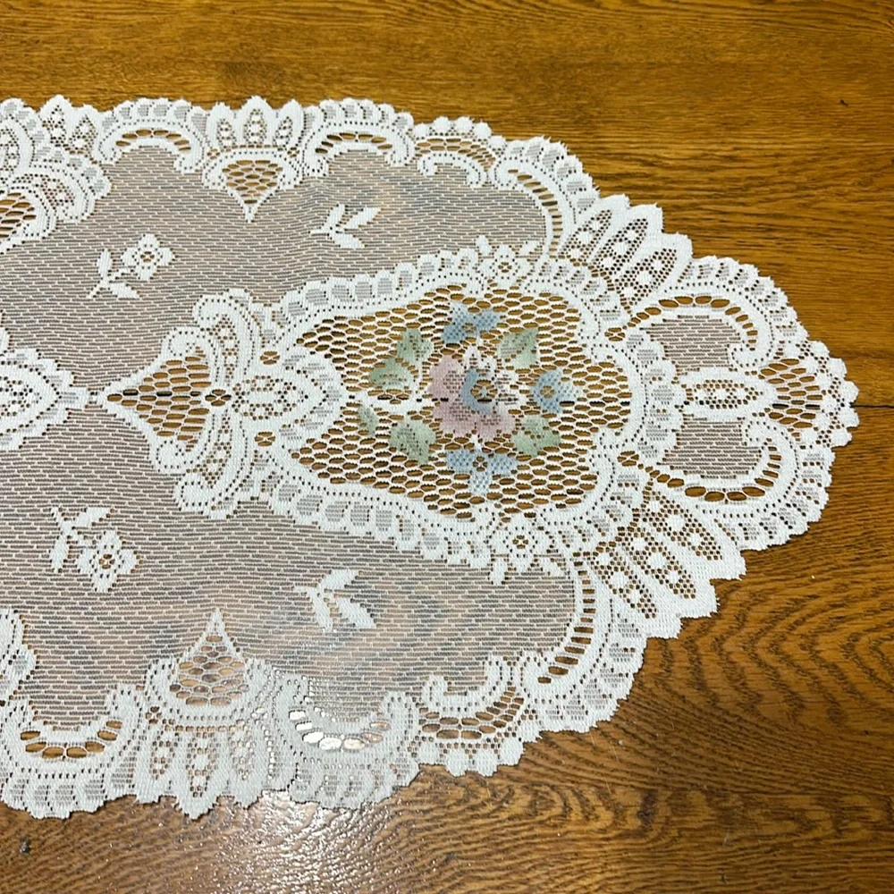 #22 32”x 14.5” Floral doliy with scalloped edges white with water color flowers